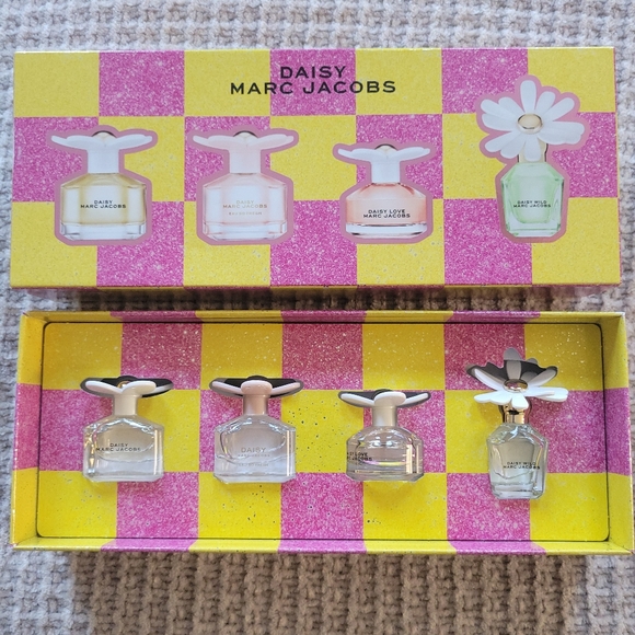 MARC JACOBS - Picture 2 of 4